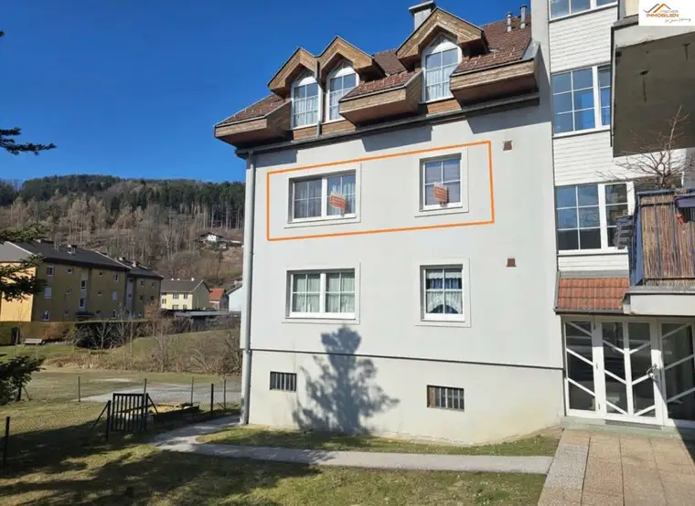 Sonnige 3-Zimmer-Wohnung mit Carport und Grünblick