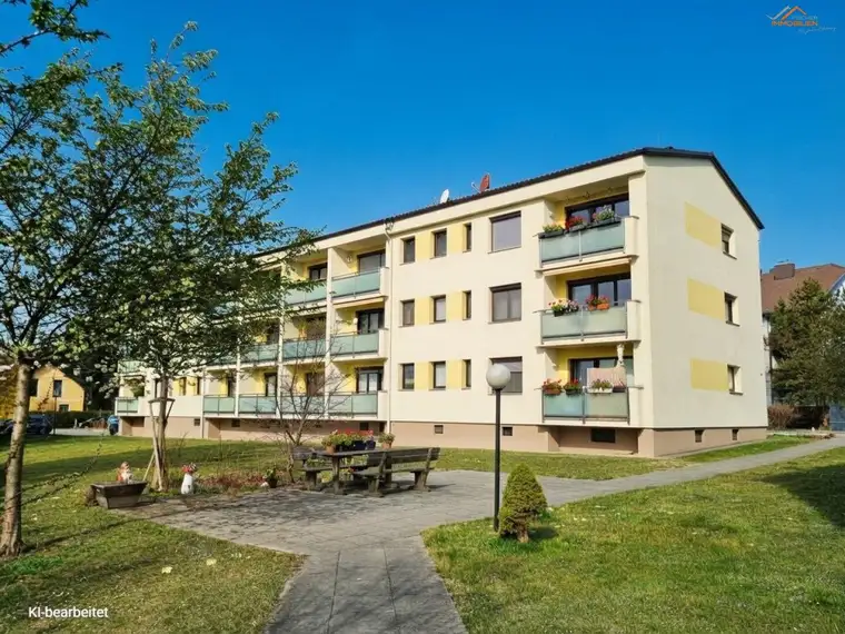 Wohnen mit Burgblick – Mietwohnung mit Südloggia in Pitten - Sautern