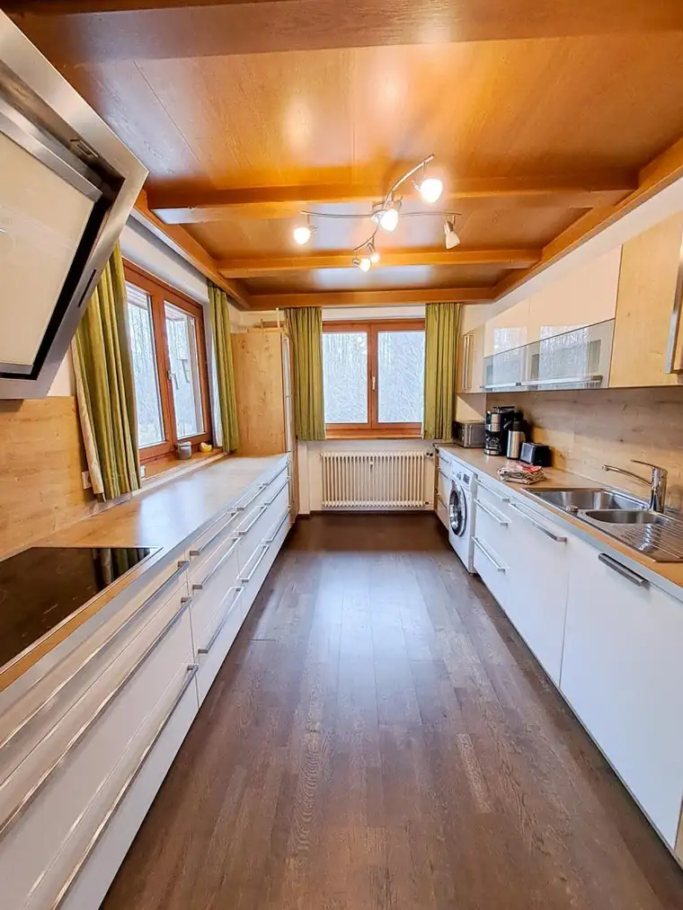 Alpines Ferienchalet mit moderner Ausstattung beim Zeller See