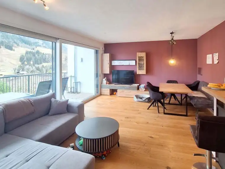 4-Zimmer Dachgeschoss-Neubauwohnung in Panoramalage. Balkon, Loggia und Garten!