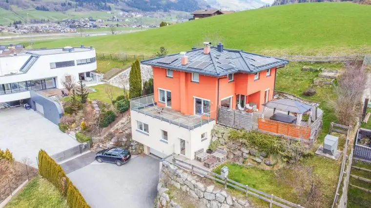 Modernes Einfamilienhaus mit Einliegerwohnung in ausgezeichneter Lage in Bruck 