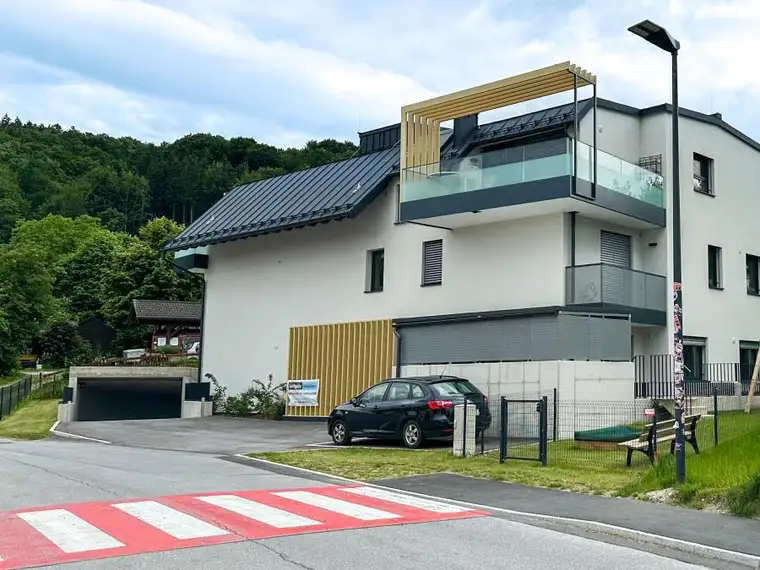 Tiefgaragenplätze zu vermieten/verkaufen - Münsterholzstraße Mattsee