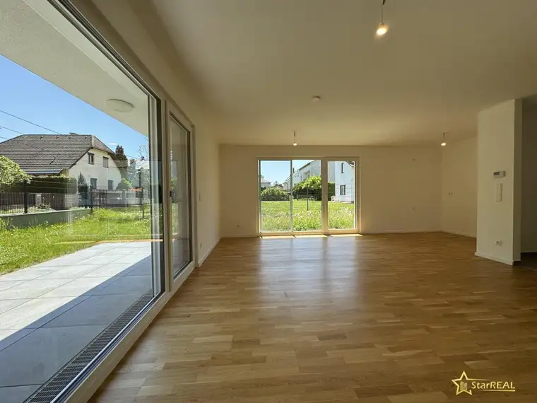 NOCH 2 HÄUSER FREI! SÜD-OST-WEST-LAGE. SCHLÜSSELFERTIGE 146m²! WIENERBERGER-ZIEGELHAUS. 5 ZIMMER. 2 BÄDER - 3 TOILETTEN - 3 ABSTELLRÄUME. PROVISIONSFREI für den Käufer.