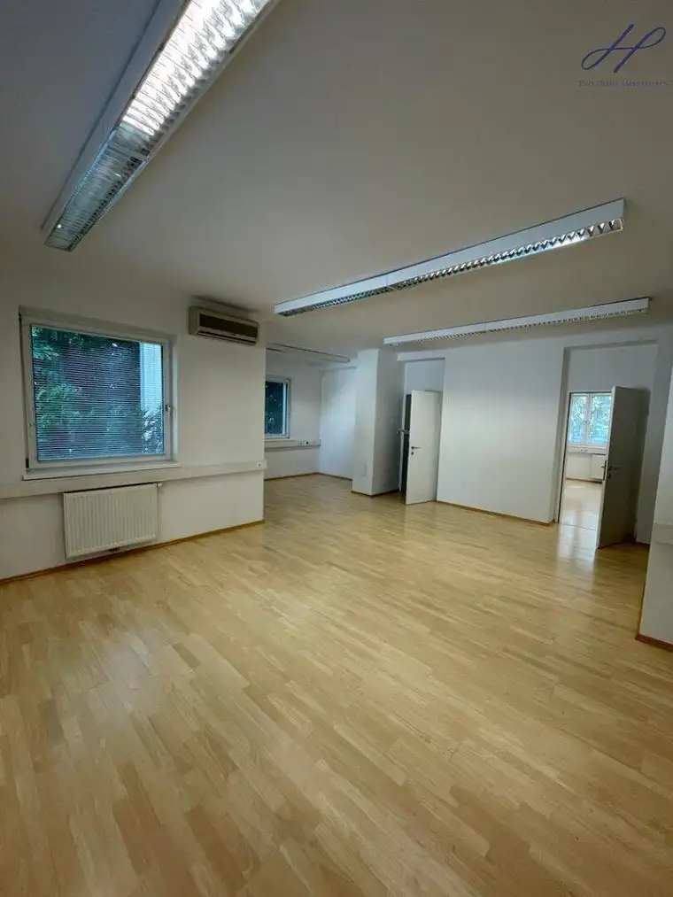 elegante Büroräume mit guter Anbindung in ruhiger Grünlage