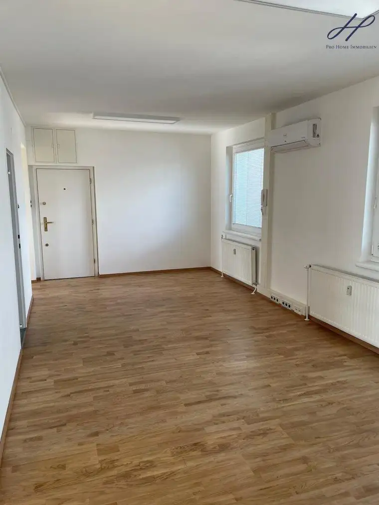 Büro nähe Hauptbahnhof mit Autoabstellplatz im packet.