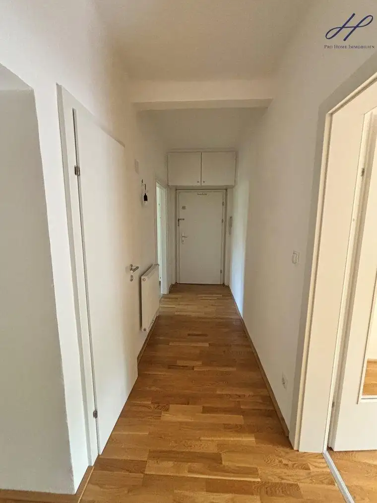 modernisierte 2 Zimmer Wohnung mit Garage im 13. Bezirk