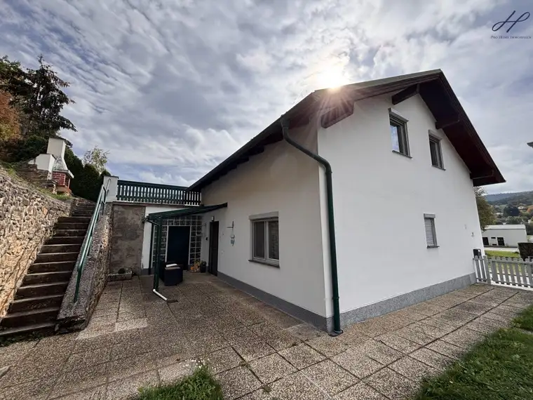 Viel Platz zum Wohlfühlen! Gepflegtes Wohnhaus mit 155 m², 5 Zimmern und Dachterrasse in Lockenhaus