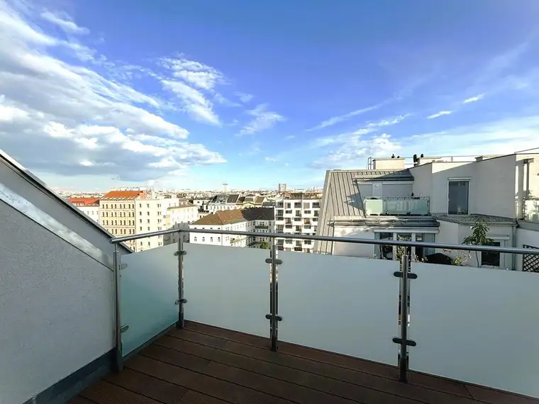 Stadtflair ON TOP - Dachgeschoßwohnung mit 2 Terrassen in Mariahilf - PROVISIONSFREIER VERKAUF