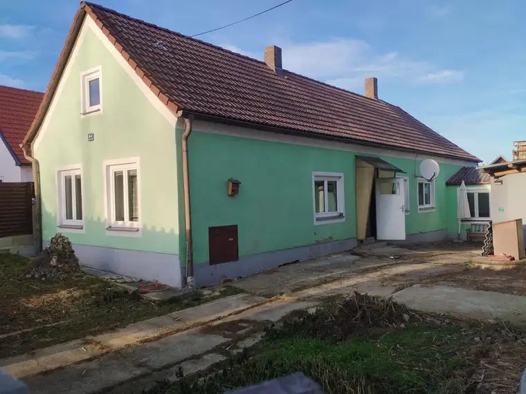 SOMMERAKTION - Landhaus mit Charme und Entwicklungspotential