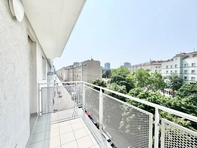 Südseitige 2 Zimmer Wohnung mit Balkon | Nächst Reumannplatz
