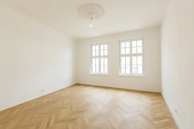 NÄHE ZENTRUM HIETZING - REPRÄSENTATIVES ALTBAUBÜRO MIT TERRASSE