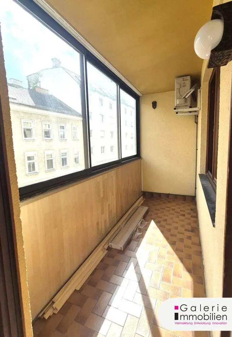 Entzückende 3-Zimmer-Neubauwohnung mit Loggia und Parkplatz