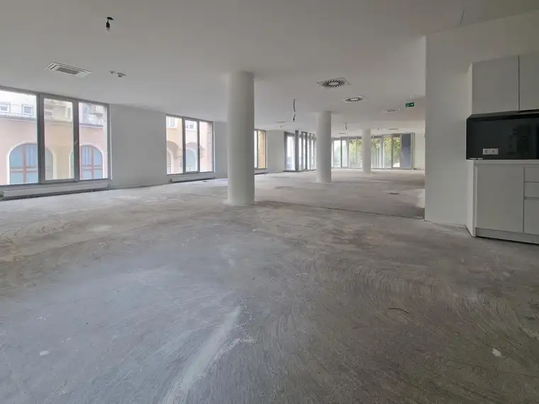 Lichtdurchflutete Bürofläche nahe Andräkirche in 5020 Salzburg zu mieten