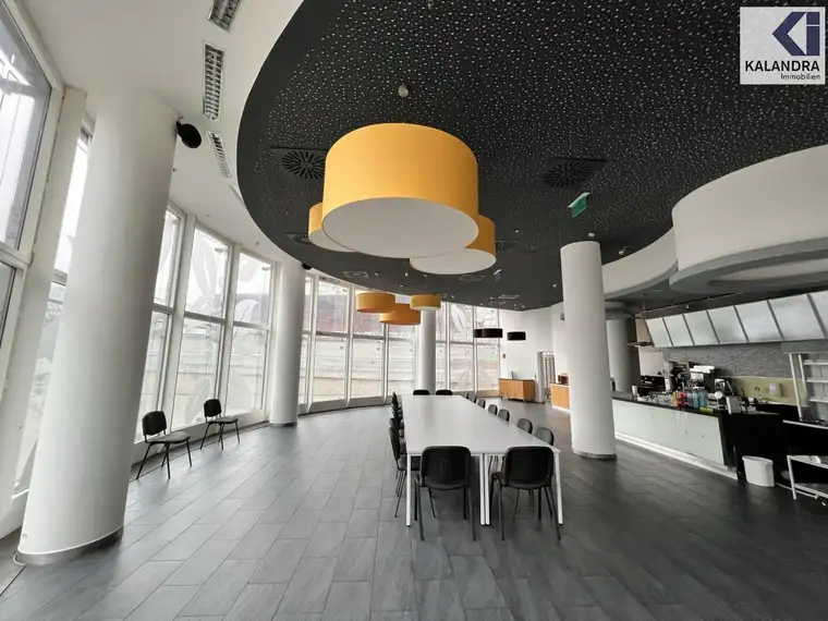 360 TOUR // GASTRONOMIE-LOKAL IN TOPLAGE