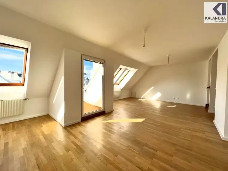 360° TOUR // PENTHOUSE mit TERRASSE und BALKON