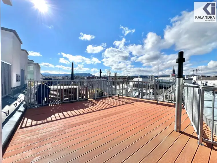 360° TOUR // DACHGESCHOßWOHNUNG mit TERRASSE