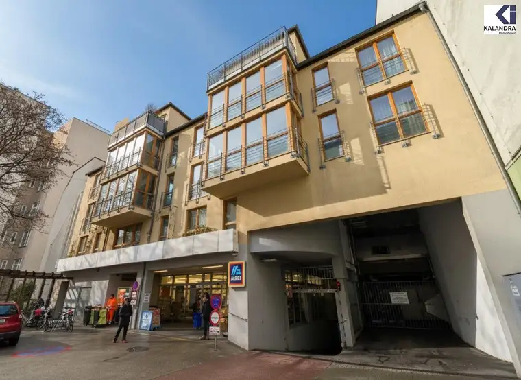 GARAGENSTAPEL-PLATZ IN DER KAISERSTRASSE