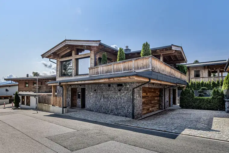 Alpiner Luxus trifft Design – Neubauchalet mit Kaiserblick