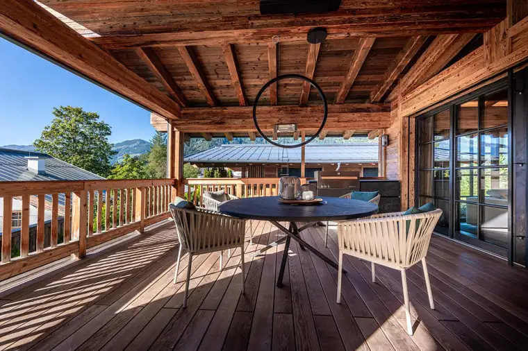 High-End Luxuschalet unweit des Golfplatzes
