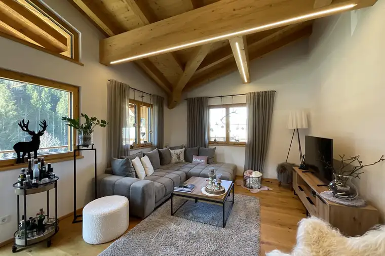 Attraktive Dachgeschosswohnung in sonniger Aussichtslage von Fieberbrunn