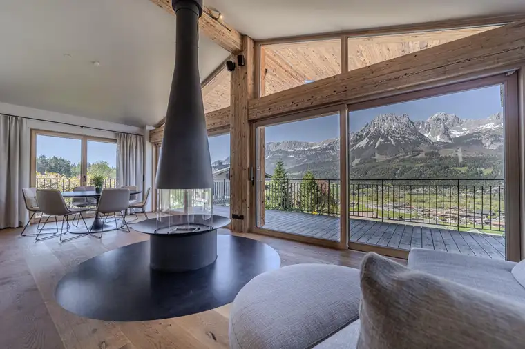 Edle Chalets in „Ski-in &amp; Ski-out“-Lage mit imposanten Kaiserblick