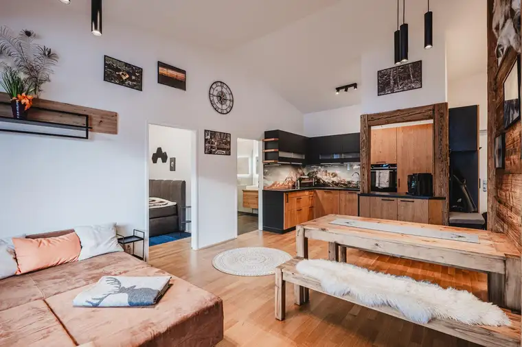 „Smart Living“ – Dachgeschosswohnung in Brixen