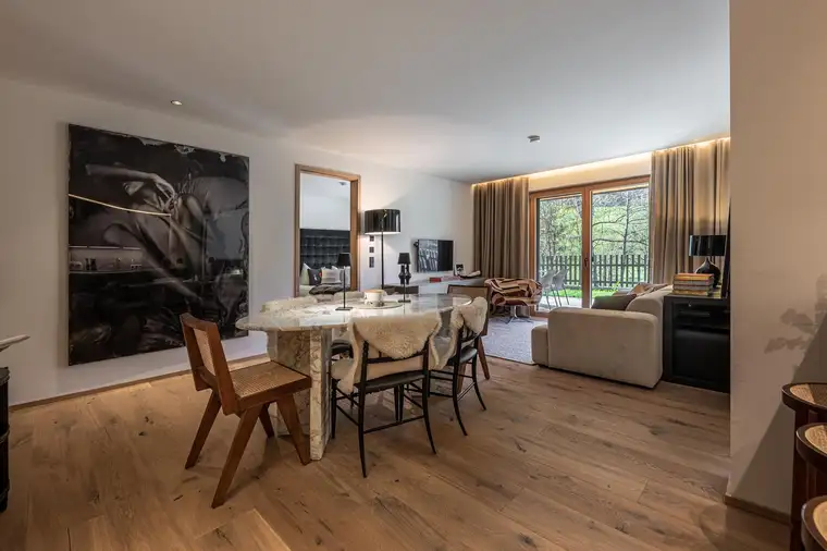 Gaisbergblick – Modernes Gartenapartment in Pistennähe