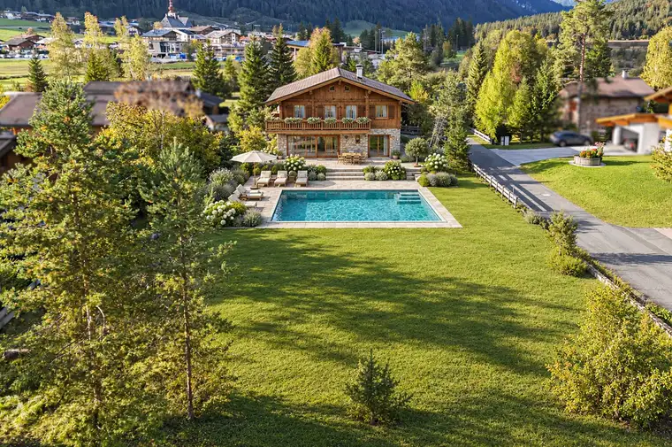 Wohnen mit Tiroler Charme und großzügigem Garten (05557)