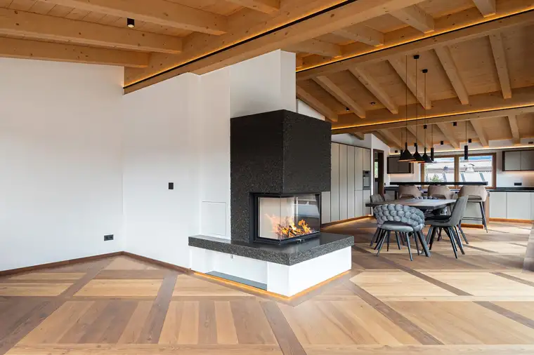 Exklusives Penthouse mit großzügiger Sonnenterrasse und Bergpanorama (06859)