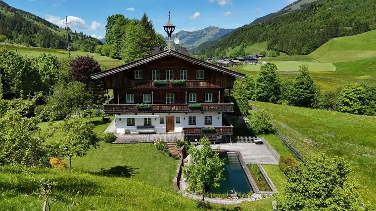 Bauernhaus mit schönem Panoramablick in absoluter Ruhelage ( 06401)
