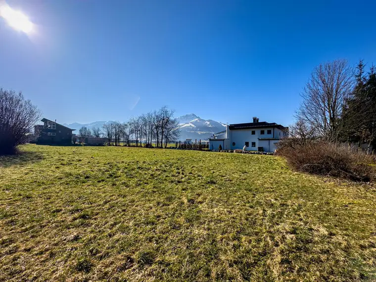 Voll erschlossene Baugrundstücke mit Horn- und Kaiserblick (06076)