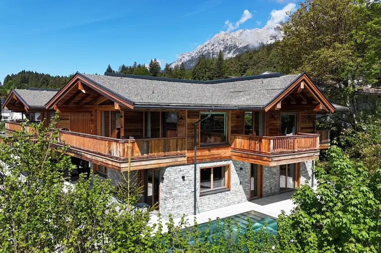 Exklusives Chalet mit Außenpool und Wilder-Kaiser-Blick (06737)