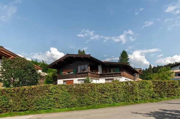 Grundstück in Aussichtslage am Fuße des Kitzbüheler Horns (02115)