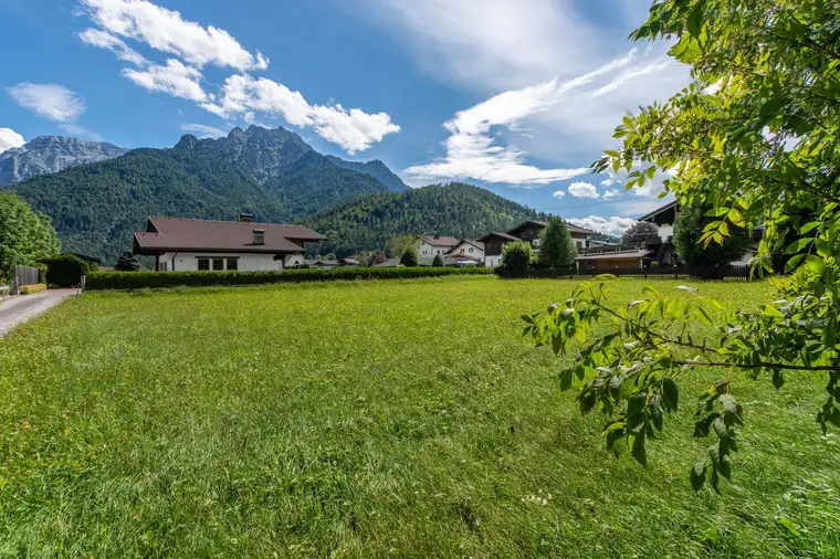 Sonniges Baugrundstück in attraktiver Lage (05939)