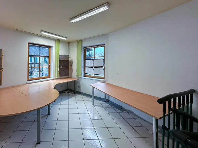 Vielseitig nutzbare Bürofläche im Zentrum von Kitzbühel ( 06085)