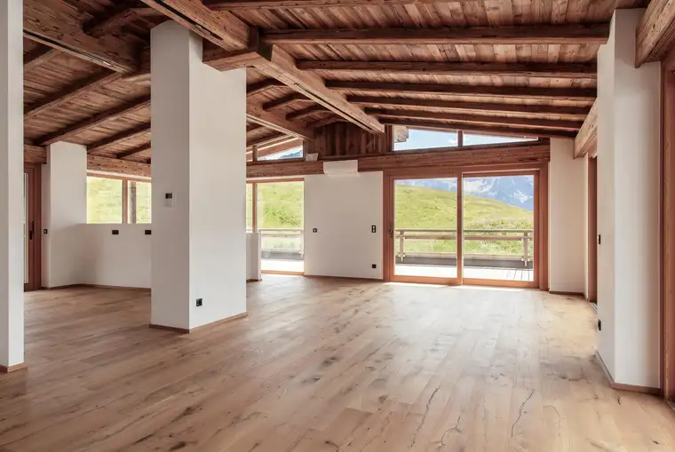 Sonnige Penthouse Wohnung mit Kaiserblick (06332)