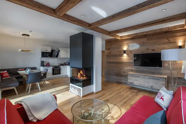 Touristische OG-Wohnung in sonniger Lage von St. Ulrich ( 03895 )