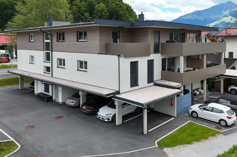 Elegante Neubauwohnung mit traumhaftem Kaiserblick ( 05221 )