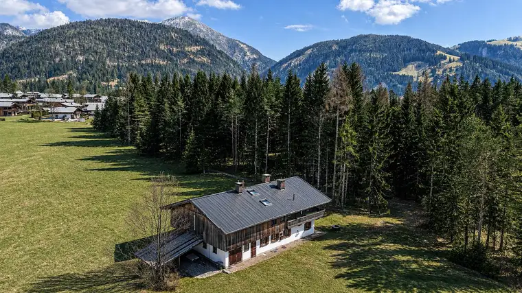 Einzigartige 200 Jahre alte Hofstelle in Bestlage von St. Ulrich (06544)