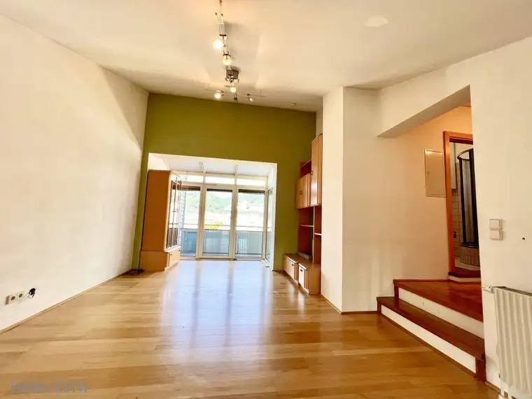 SEHR GEPFLEGTE NEUBAUWOHNUNG MIT WINTERGARTEN, BALKON, TERRASSE UND GARAGENPLATZ ZU MIETEN!