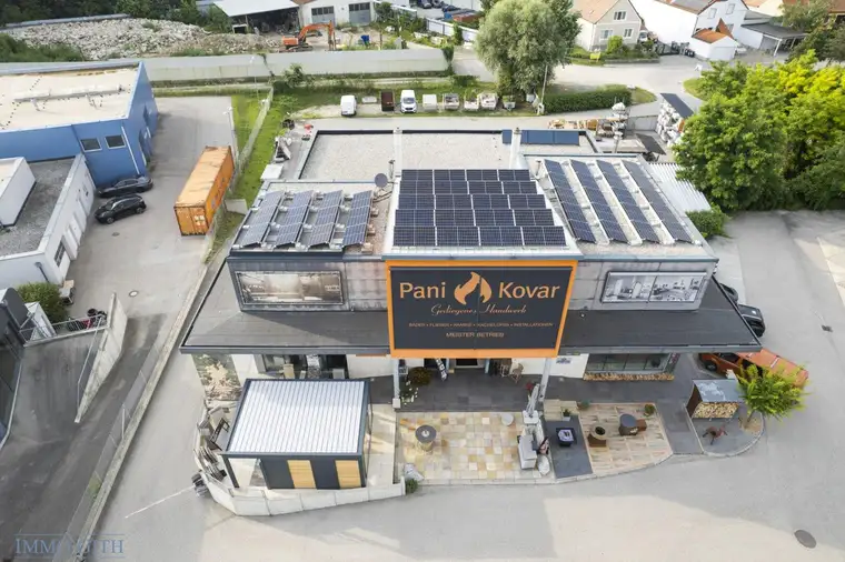 EIGENNUTZUNG ODER ANLAGE (ca. 6,2% Rendite (ca. € 150.000,-- / Jahr Nettomieteinnahmen)): Moderne, sehr gepflegte und modernisierte (Ertrags-)Gewerbeliegenschaft mit ca. 1.150 m² NF und 3.867 m² GF in Krems zu kaufen!