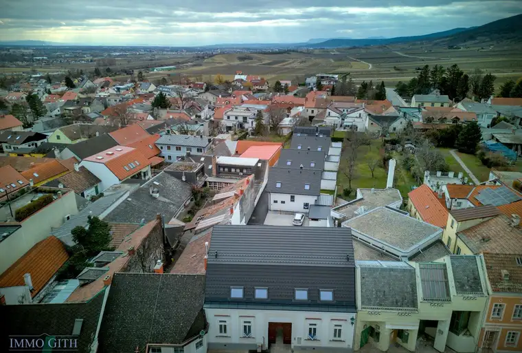 EXKLUSIVES TOWNHOUSE MIT GARTEN &amp; PANORAMA IM WEINORT GUMPOLDSKIRCHEN ZU KAUFEN!