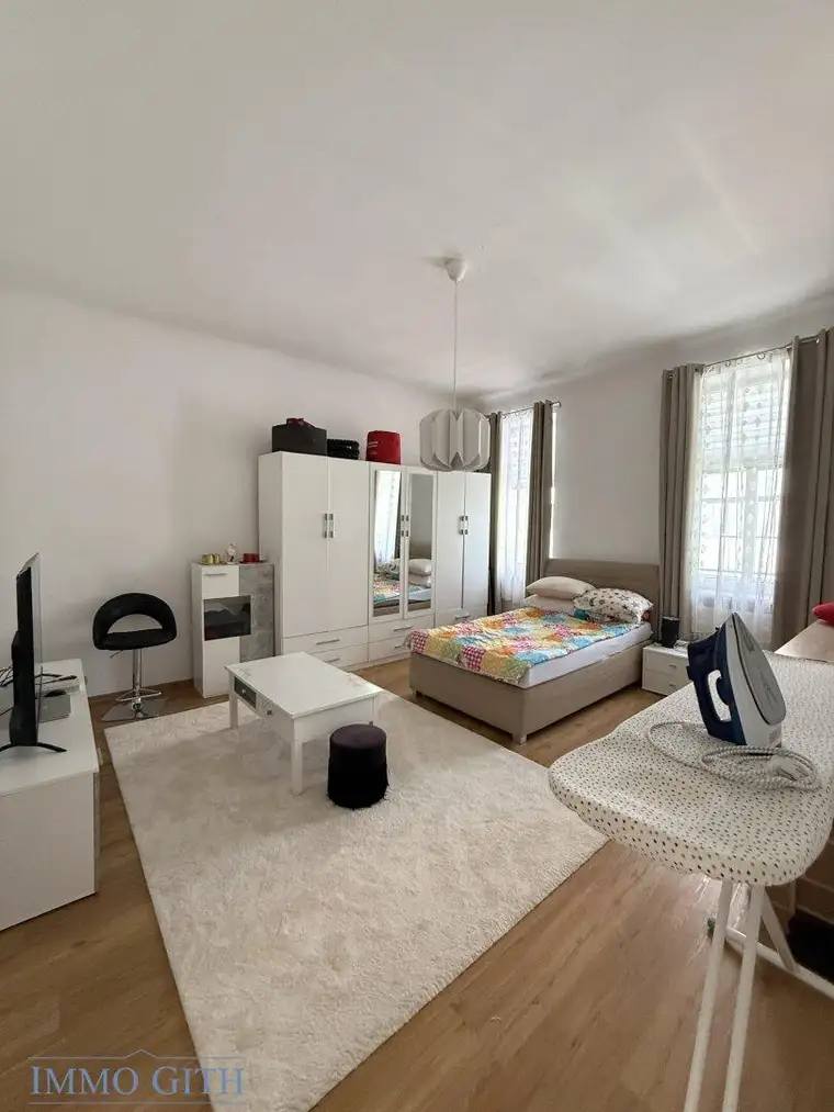 UNBEFRISTETE 2-ZIMMER-WOHNUNG MIT LIFT &amp; U1 „ALTES LANDGUT“ VOR DER TÜR – 1100 WIEN ZU MIETEN!