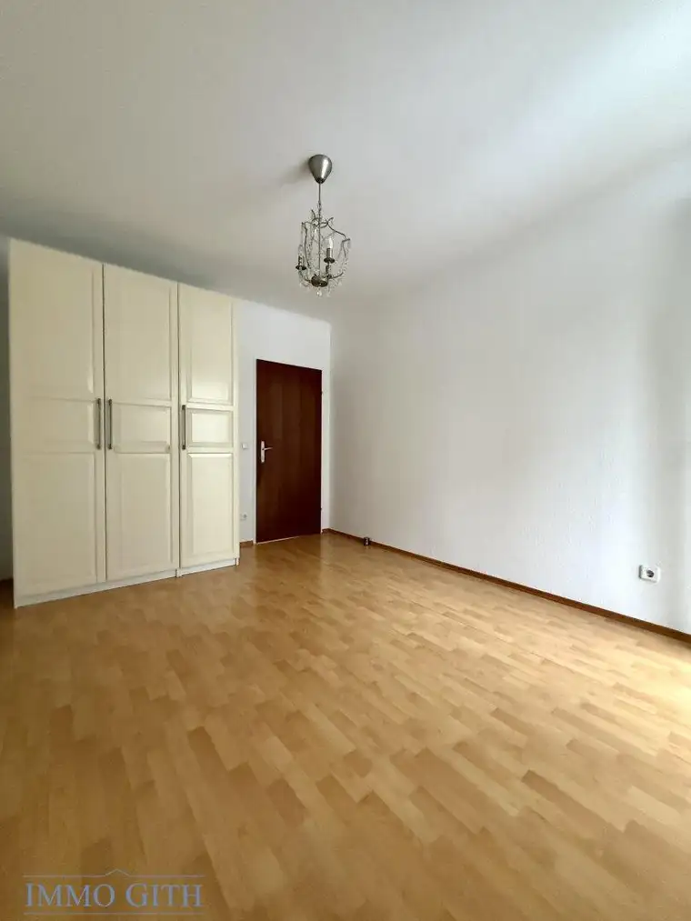 GEPFLEGTE CA. 72m² GROSSE 2-ZIMMER-WOHNUNG MIT LOGGIA &amp; LIFT IN WIENER NEUDORF ZU KAUFEN!