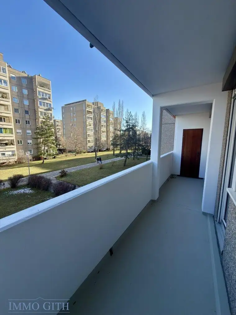 GEPFLEGTE CA. 72m² GROSSE 2-ZIMMER-WOHNUNG MIT LOGGIA &amp; LIFT IN WIENER NEUDORF ZU KAUFEN!