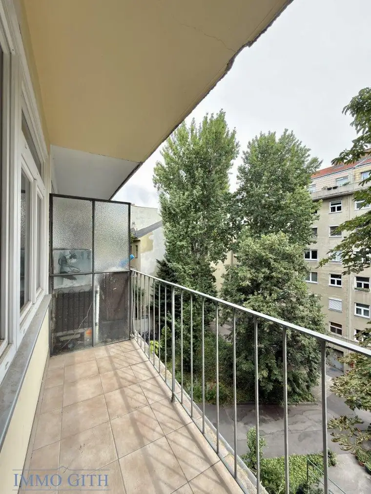 ARGENTINIERSTRASSE / 1040 WIEN: HELLE 1-ZIMMER-WOHNUNG MIT LOGGIA &amp; GRÜNBLICK ZU MIETEN!