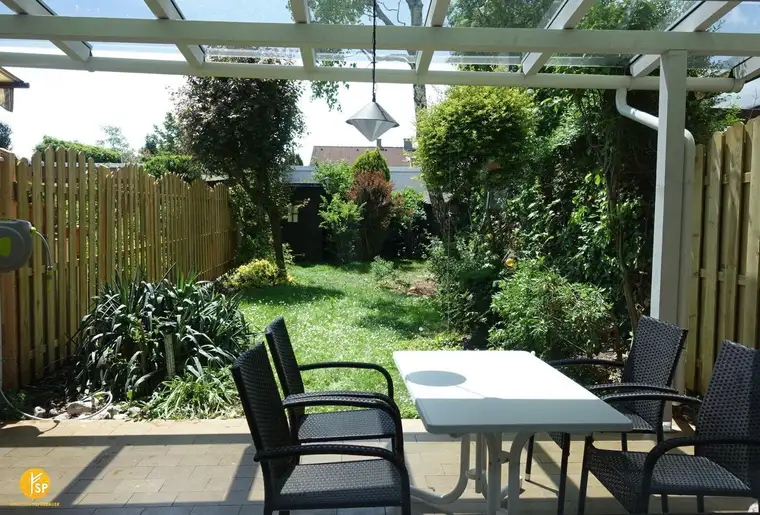 WARMMIETE!!! Zauberhaftes Reihenhaus, Zweitbezug frisch saniert, Atrium, Klimaanlage!