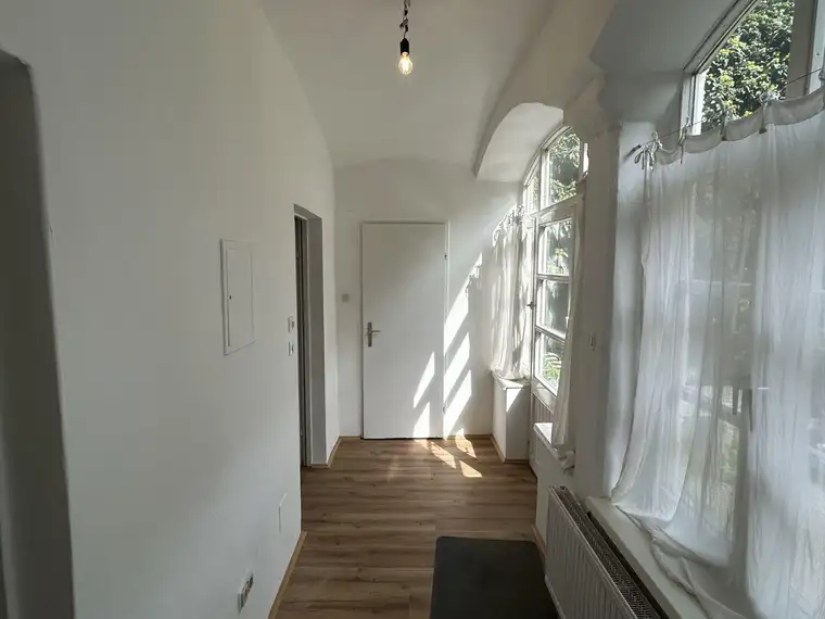 Charmante 2-Zimmer-Altbauwohnung in Top-Lage nahe Universität