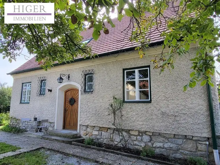 Saniertes Anwesen mit großen Garten in Siedlungslage zu Mieten!