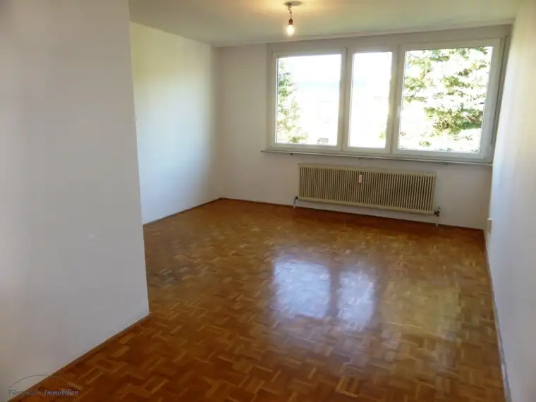 MIETE HERRNAU: Fischer-v.-Erlach-Straße - Nähe NAWI und UNIPARK: Ruhiges 32 m² 1-Raum-Apartment mit separater Küche